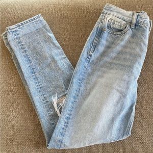 American Eagle Mom Jeans Sz 0 Regular Ripped & Distressed